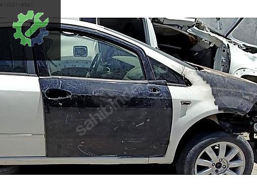 Fiat Punto Kapı (Ön Sağ) çıkma parça