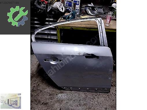 FLUENCE SAĞ ARKA KAPI ORJİNAL ÇIKMA