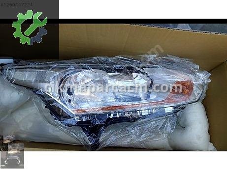 Ford Tourneo Connect Sağ Ön Far çıkma parça