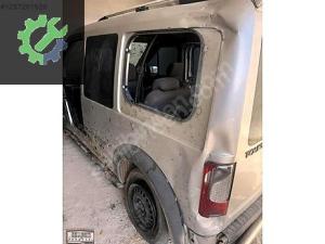 FORD CONNECT SOL ARKA ÇAMURLUK