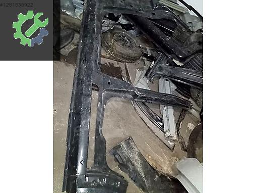 FORD CONNECT SOL MASBİYEL ORTA DİREK KAPİ YUVASİ