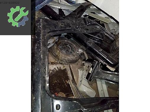 FORD CONNECT SOL MASBİYEL ORTA DİREK KAPİ YUVASİ