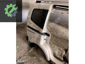 FORD COURİER ARKA SAĞ ÇAMURLUK HATASIZ