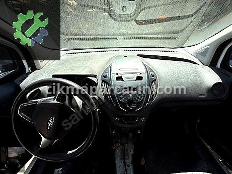 Ford Courier Torpido çıkma parça