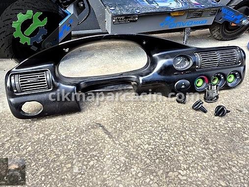 Ford Escort Torpido çıkma parça