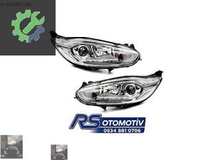FORD FİESTA MERCEKLİ LEDLİ FAR TAKIMI 2013-2016 SAĞ SOL