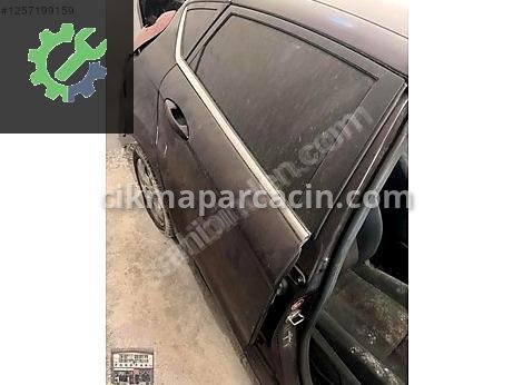 Ford Fiesta Kapı (Arka Sağ) çıkma parça