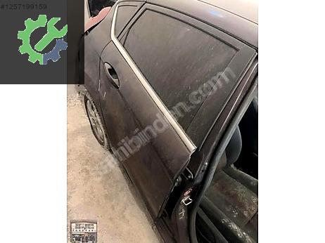 Ford Fiesta Kapı (Arka Sağ) çıkma parça