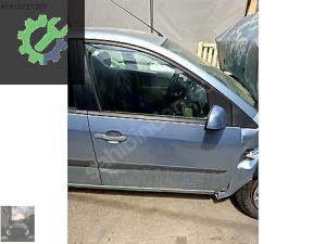 FORD FİESTA SAĞ ÖN KAPI BOŞ 2002-2008