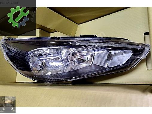 Ford Focus Sağ Ön Far 13W029 çıkma parça