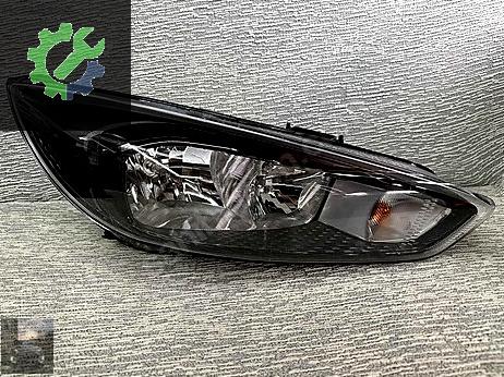 Ford Focus Sağ Ön Far çıkma parça