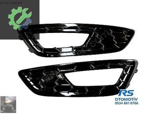 FORD FOCUS 3.5 ST-LİNE SİS FAR ÇERÇEVESİ TAKIM 2015-2018