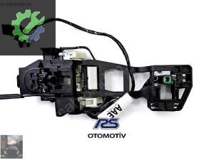 FORD FOCUS 3 KAPI İÇ TAKVİYE ANAHTARSIZ GİRİŞ (2012-2018)