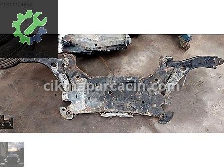 Ford Focus Panel / Travers çıkma parça