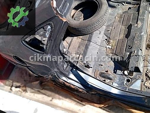 Ford Focus Sağ Sürgülü Kapı CAMURLUK-ARKA çıkma parça