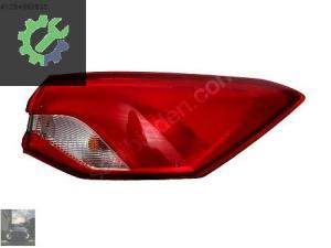 FORD FOCUS SAĞ STOP LAMBASI SEDAN 2018-2021