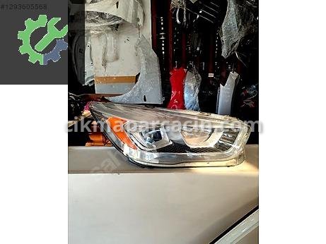 Ford Kuga Sağ Ön Far çıkma parça