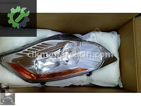 Ford Kuga Sağ Ön Far çıkma parça