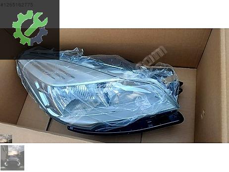 Ford Kuga Sağ Ön Far çıkma parça
