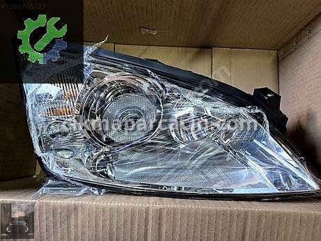 Ford Mondeo Sağ Ön Far çıkma parça