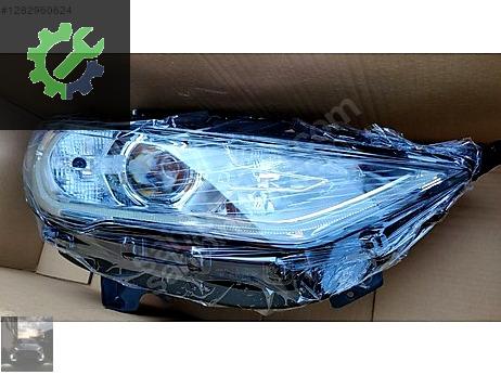 Ford Mondeo Sağ Ön Far çıkma parça