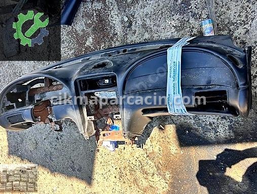 Ford Mustang Torpido çıkma parça