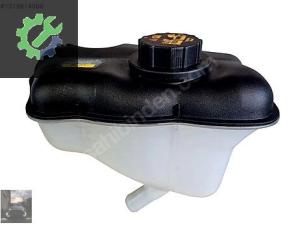 FORD MUSTANG MOTOR RADYATÖR YEDEK SU DEPOSU 2005-2010