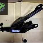 FORD MUSTANG SAĞ KAPUT MENTEŞESİ 2018-2019-2020-­2021-2022-2023