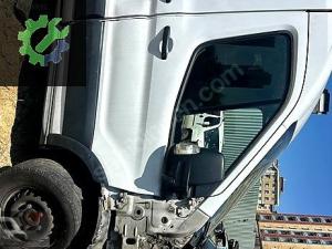 FORD TRANSİT SAĞ KAPI