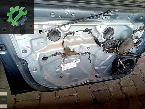 Fabrikasyon Mercedes Yedek Parça Direksiyon Simidi Sıfır Ayarında Çıkma Garantili