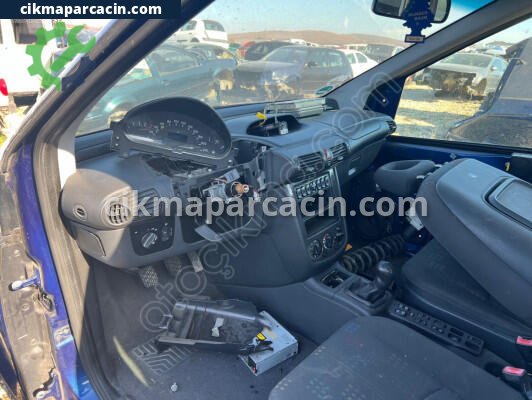 Mercedes-Benz Citan Torpido çıkma parça