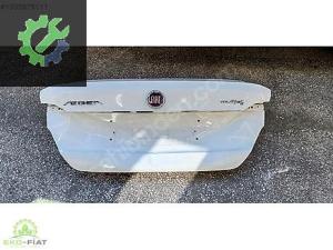 Fiat Egea Arka Bagaj Kapağı (2. Adet)