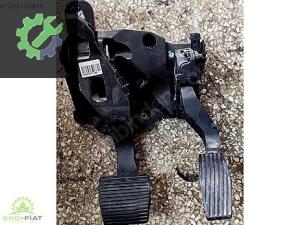 Fiat Egea Otomatik Pedal Takımı