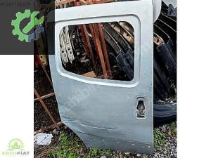 Fiat Fiorino Sağ Sürgülü Kapı