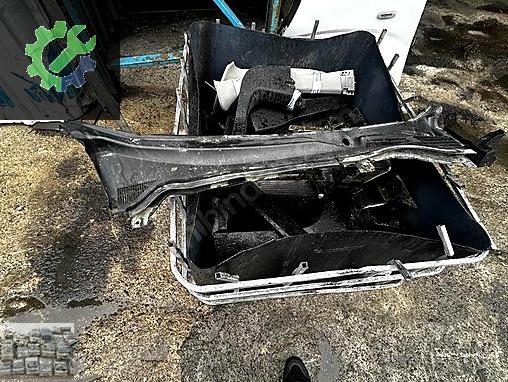 Fiat Fiorino ön cam ızgarası
