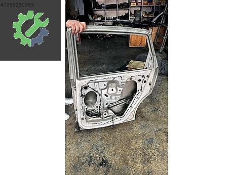 Ford Focus Kapı (Arka Sağ) çıkma parça