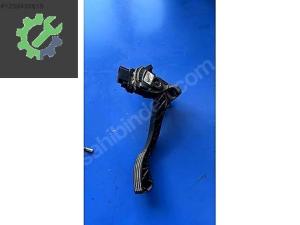 Ford Connect depriyaj pedalı