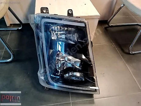 Ford F-Max Sağ Ön Far çıkma parça