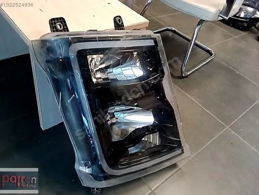 Ford F-Max Sağ Ön Far çıkma parça
