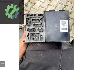 Freelander bir sigorta kutusu T4 otomatik YWC 000 493