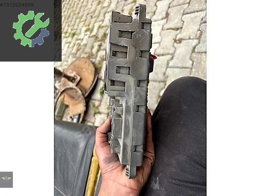 Freelander bir sigorta kutusu T4 otomatik YWC 000 493