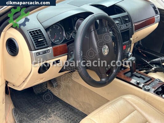 Volkswagen Touareg Torpido çıkma parça