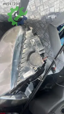 Volkswagen Touareg Far çıkma parça