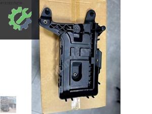 GOLFAKUBRAKETI Skoda Octavia Akü Braketi (2013/2020) (2. Adet)