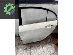Geely Emgrand EC7 sol arka kapı