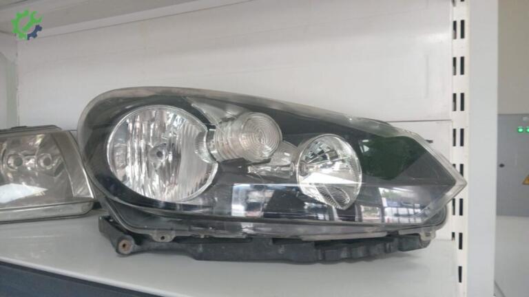 Volkswagen Golf Far çıkma parça