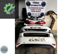 Golf 7 Comfortline orjinal çıkma ön ve arka tampon beyaz renk