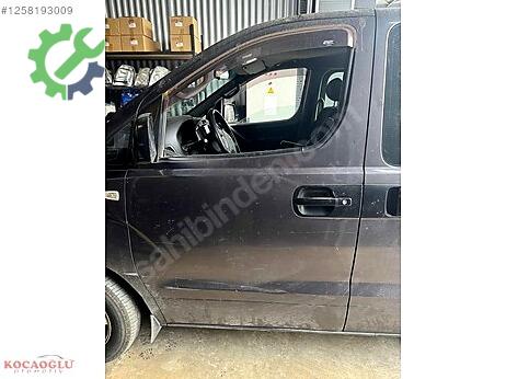 Hyundai H1 Kapı (Ön Sol) çıkma parça