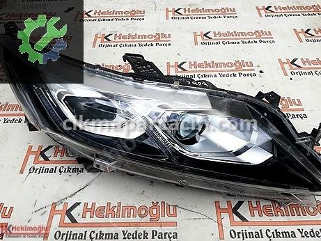 Honda Accord Sağ Ön Far çıkma parça