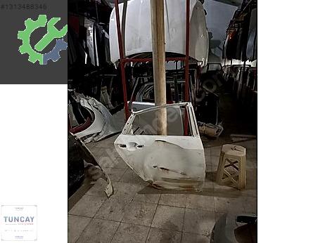 Honda Civic Kapı (Arka Sağ) çıkma parça